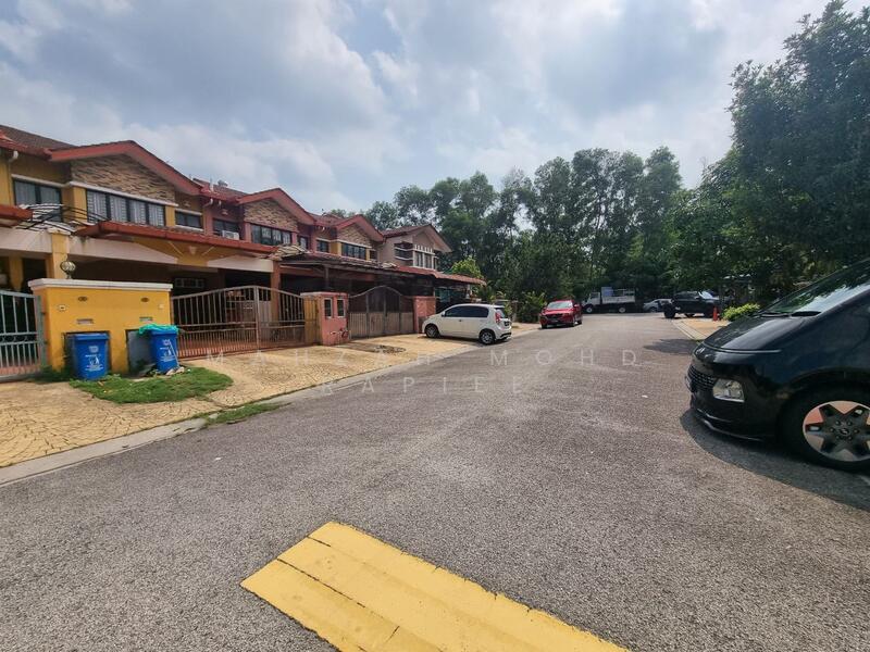 2-storey Terraced House for Sale in Seksyen U6 (Shah Alam) - Mahzah Mohd Rapiee - Exterior - PropertyGuru.com.my