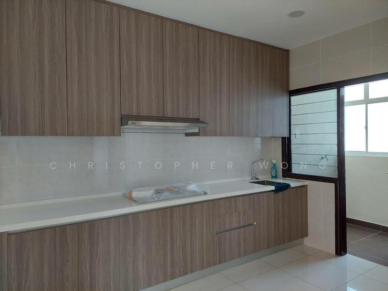 Paraiso Residence @ The Earth untuk Untuk Dijual - RM 799,000, Mac 2026 - Kitchen - PropertyGuru.com.my