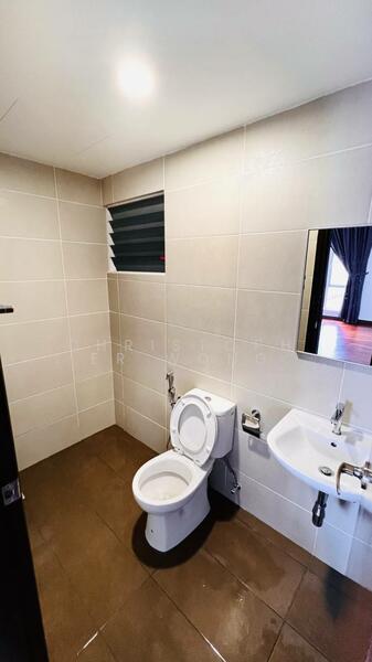 Condominium for Rent at Paraiso Residence @ The Earth - Christopher Wong - Bathroom - PropertyGuru.com.my