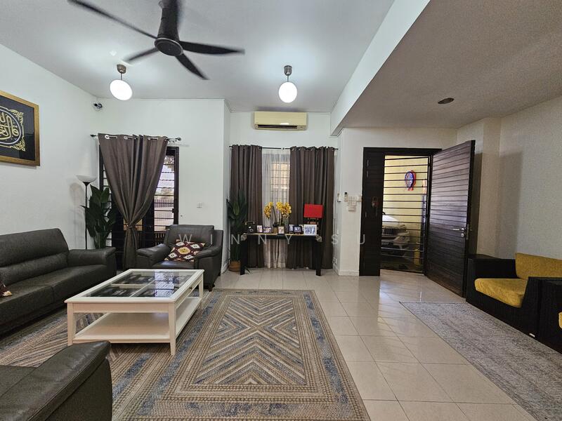 2-storey Terraced House for Sale in Bukit Jelutong (Shah Alam) - Winny Su - Living Room - PropertyGuru.com.my