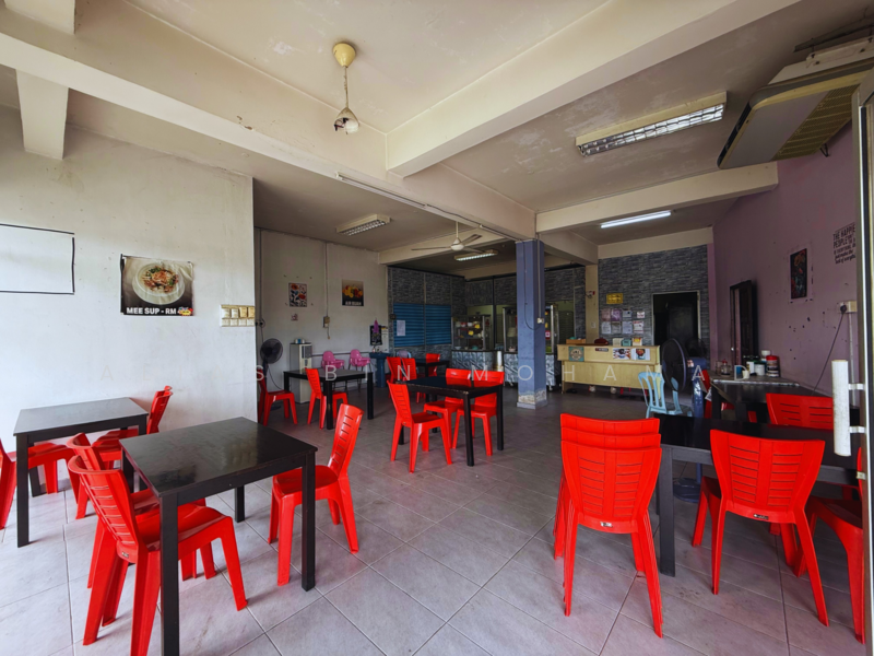 Shop for Sale in Kampung Padang Midin (Bukit Payung) - Alias Bin Mohamad - Interior - PropertyGuru.com.my