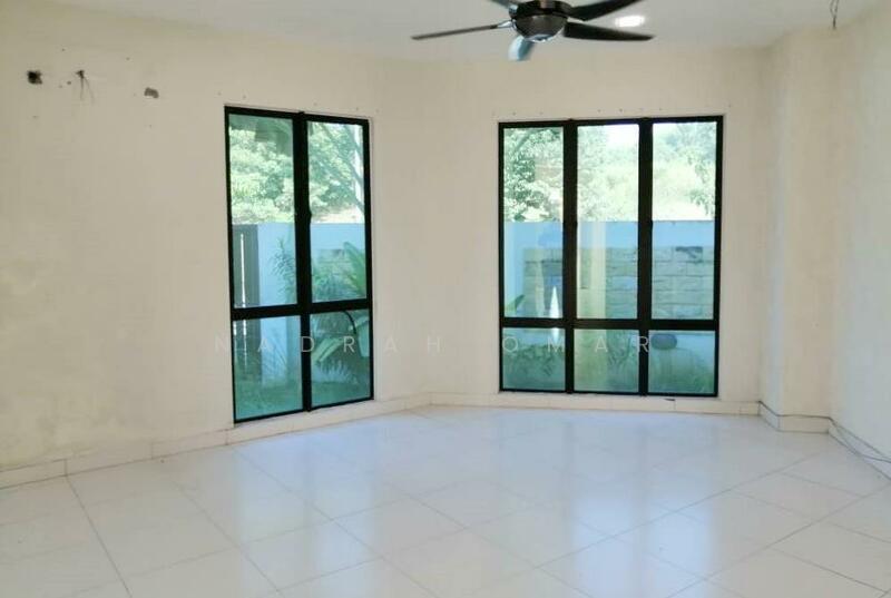 2-storey Terraced House for Sale in Denai Alam (Shah Alam) - Nadrah Omar - Interior - PropertyGuru.com.my
