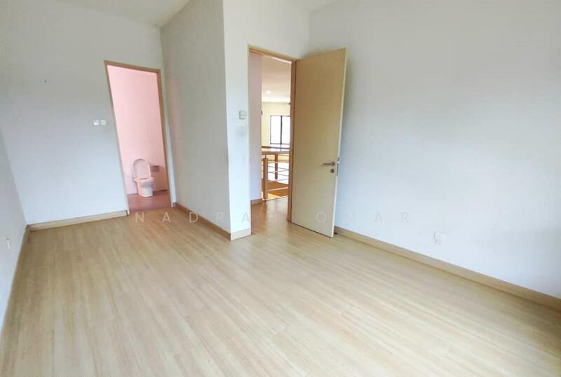 2-storey Terraced House for Sale in Denai Alam (Shah Alam) - Nadrah Omar - Interior - PropertyGuru.com.my
