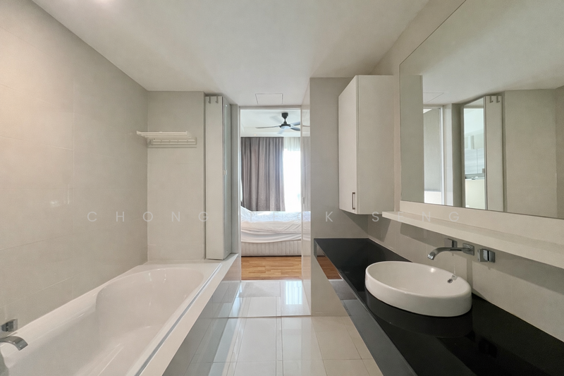 Service Residence for Sale at Gateway Kiaramas Residences - Chong Teck Seng - Bathroom - PropertyGuru.com.my
