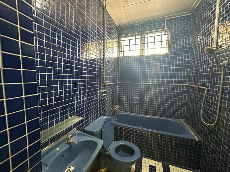 2-storey Terraced House for Sale in Skudai (Johor) - Jeny Loo - Bathroom - PropertyGuru.com.my