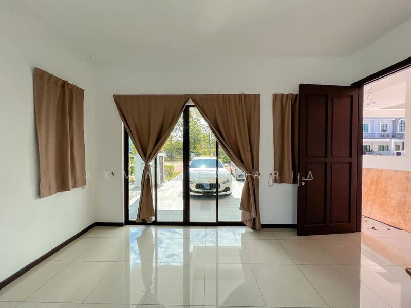 2-storey Terraced House for Sale in Cyberjaya (Selangor) - Akmal Zakaria - Living Room - PropertyGuru.com.my