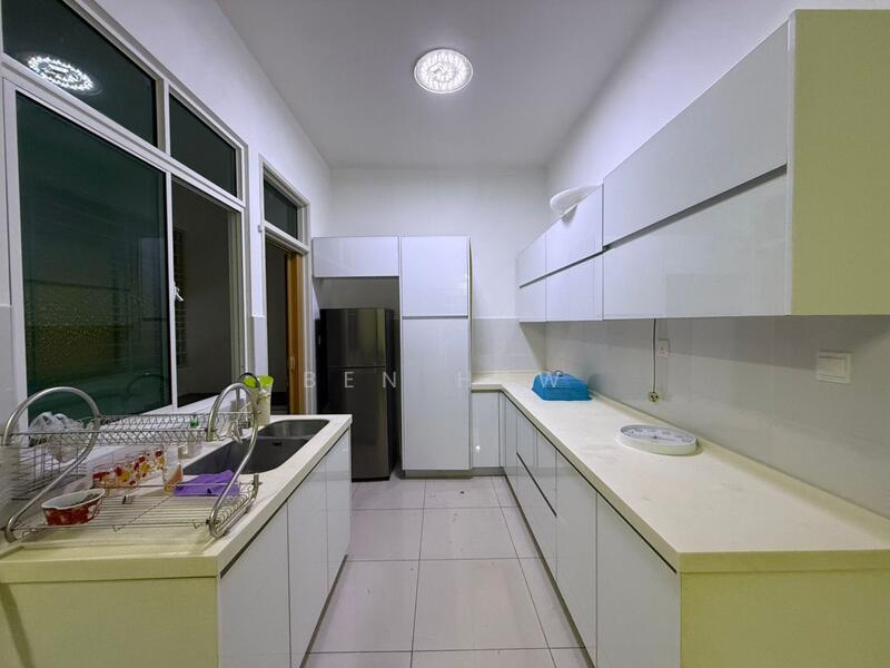 Reflections Condominium untuk Untuk Disewa - RM 1,600 /bulan, Feb 2026 - Kitchen - PropertyGuru.com.my
