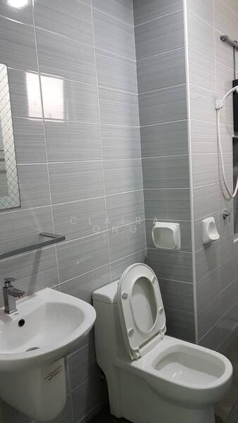 Service Residence for Rent at Sky Oasis Residence (Pangsapuri Oasis 1) - Claira Ong - Bathroom - PropertyGuru.com.my