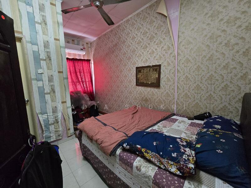 [HOT AREA DEKAT MASJID] Jalan Kristal Seksyen 7 Shah Alam untuk Untuk Dijual - RM 650,000, Apr 2026 - Bedroom - PropertyGuru.com.my