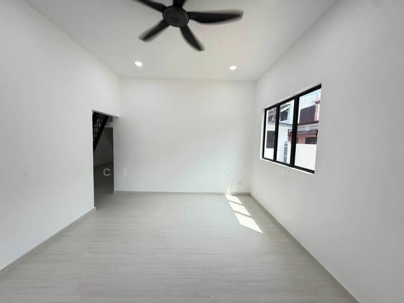 Rumah Teres 1 Tingkat untuk Dijual di Ujong Pasir (Melaka) - Celine Chen - Living Room - PropertyGuru.com.my