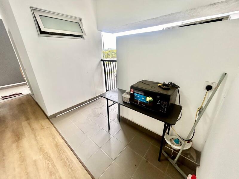 Apartment for Sale at Harmoni Elmina 1 @ City Of Elmina - Muz Hafiz - Balcony - PropertyGuru.com.my