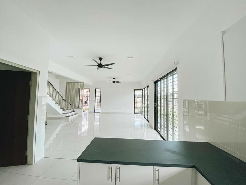 2-storey Terraced House for Sale in Shah Alam (Selangor) - Masnizah Arifin - Living Room - PropertyGuru.com.my