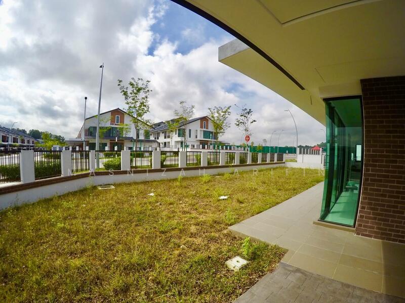 2-storey Terraced House for Sale in Shah Alam (Selangor) - Masnizah Arifin - Exterior - PropertyGuru.com.my
