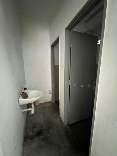 Cluster Factory for Sale in Taman Scientex Senai (Senai) - Winson Tan - Corridor - PropertyGuru.com.my