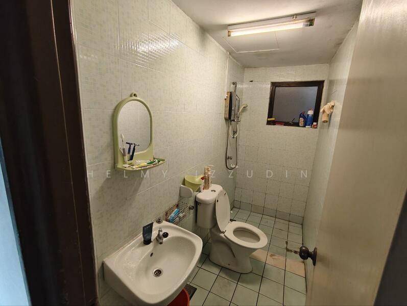 Condominium for Rent at Puri Aiyu - HELMY IZZUDIN - Bathroom - PropertyGuru.com.my