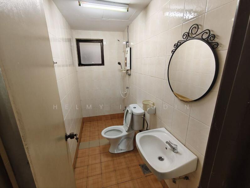 Condominium for Rent at Puri Aiyu - HELMY IZZUDIN - Bathroom - PropertyGuru.com.my