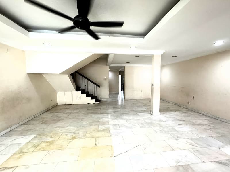 Taman Dato Ahmad Razali untuk Untuk Dijual - RM 1,000,000, Feb 2026 - Living Room - PropertyGuru.com.my