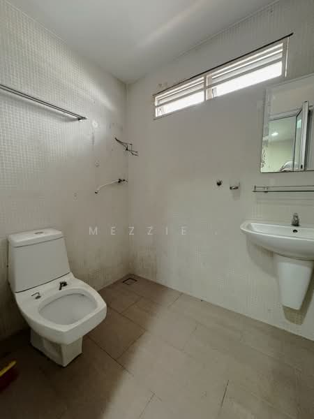 Taman Dato Ahmad Razali untuk Untuk Dijual - RM 1,000,000, Feb 2026 - Bathroom - PropertyGuru.com.my