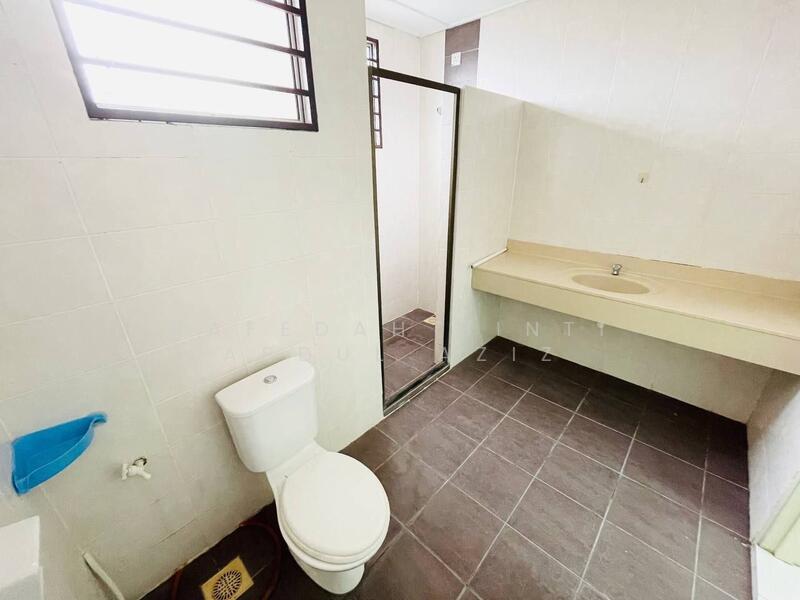 2-storey Terraced House for Sale in Alam Budiman (Shah Alam) - Rafedah Binti Abdul Aziz - Bathroom - PropertyGuru.com.my