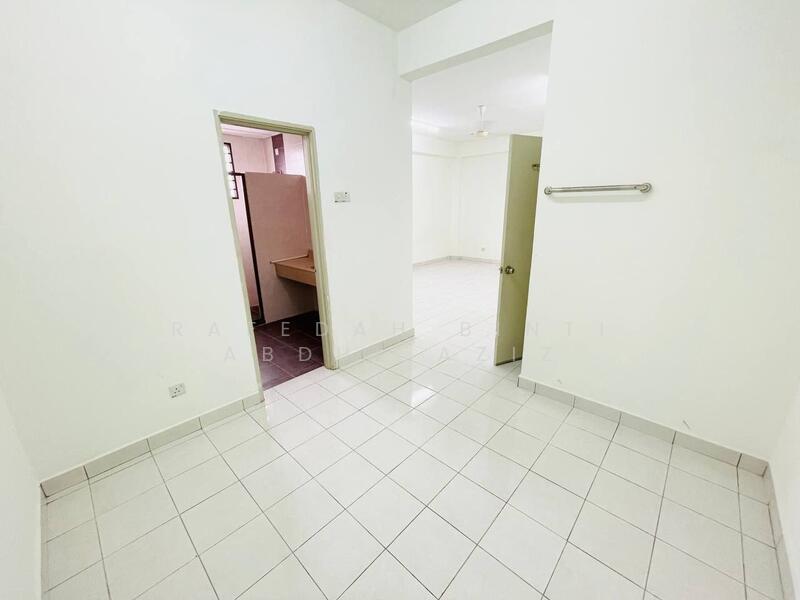 2-storey Terraced House for Sale in Alam Budiman (Shah Alam) - Rafedah Binti Abdul Aziz - Interior - PropertyGuru.com.my