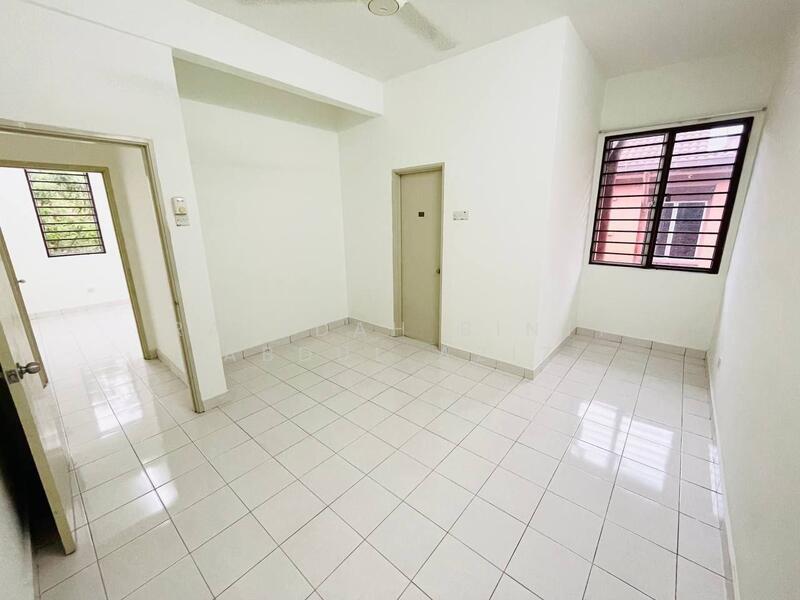 2-storey Terraced House for Sale in Alam Budiman (Shah Alam) - Rafedah Binti Abdul Aziz - Interior - PropertyGuru.com.my