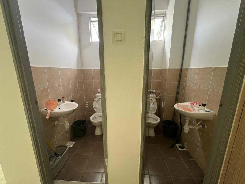 Cluster Factory for Sale in Taman Scientex Senai (Senai) - Kelly Wai - Bathroom - PropertyGuru.com.my