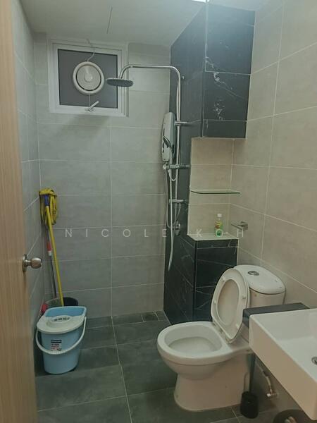 Condominium for Rent at QuayWest Residence - Nicole Koh - Bathroom - PropertyGuru.com.my