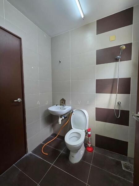 2-storey Terraced House for Sale in Bandar Puteri (Klang) - AJ Devan - Bathroom - PropertyGuru.com.my