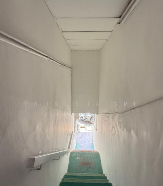 Shop for Rent in Bukit Sentosa (Rawang) - Yahnusha Sri - Entrance - PropertyGuru.com.my