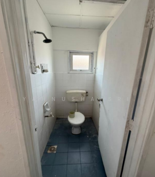 Shop for Rent in Bukit Sentosa (Rawang) - Yahnusha Sri - Bathroom - PropertyGuru.com.my