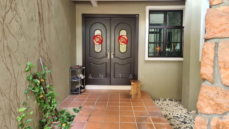 2.5-storey Terraced House for Sale in Bayan Lepas (Penang) - Jan Tan - Entrance - PropertyGuru.com.my