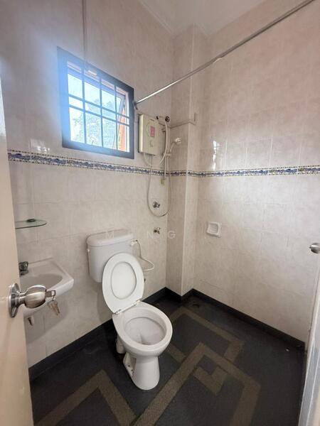 2-storey Terraced House for Sale in Taman Setia Indah (Tebrau) - Meng . - Bathroom - PropertyGuru.com.my