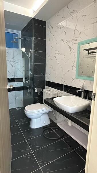 Condominium for Rent at QuayWest Residence - Nicole Koh - Bathroom - PropertyGuru.com.my