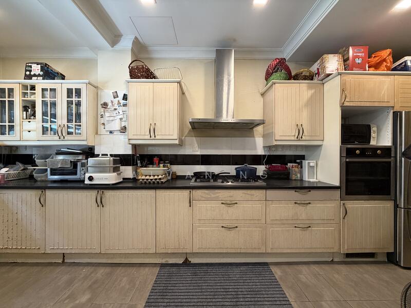 3-storey Terraced House for Sale in Desa Parkcity (Kuala Lumpur) - Aivan Ng - Kitchen - PropertyGuru.com.my