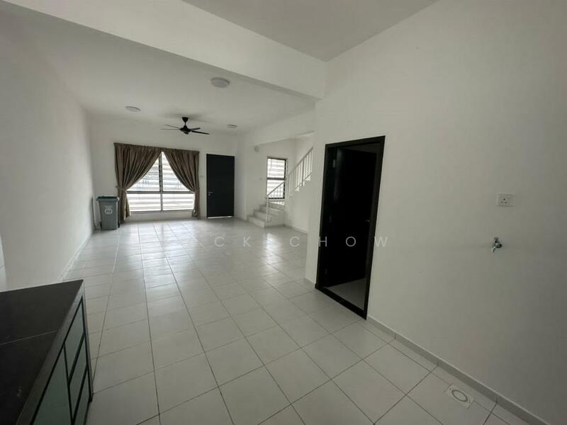 2-storey Terraced House for Sale in Taman Austin Duta (Tebrau) - Zack Chow - Living Room - PropertyGuru.com.my