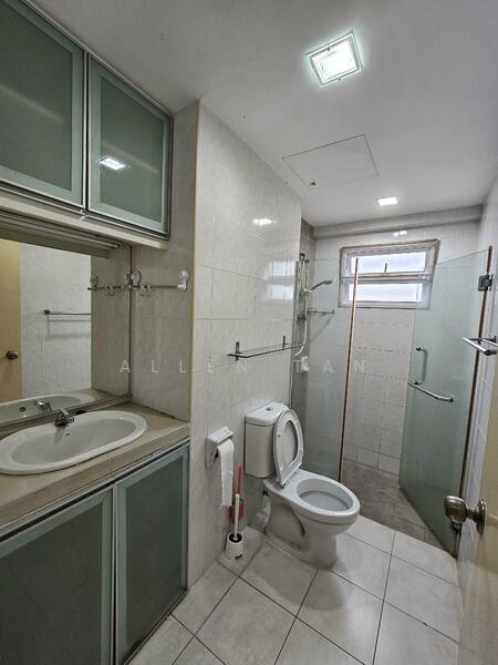 Condominium for Sale at Sterling - Allen Tan - Bathroom - PropertyGuru.com.my