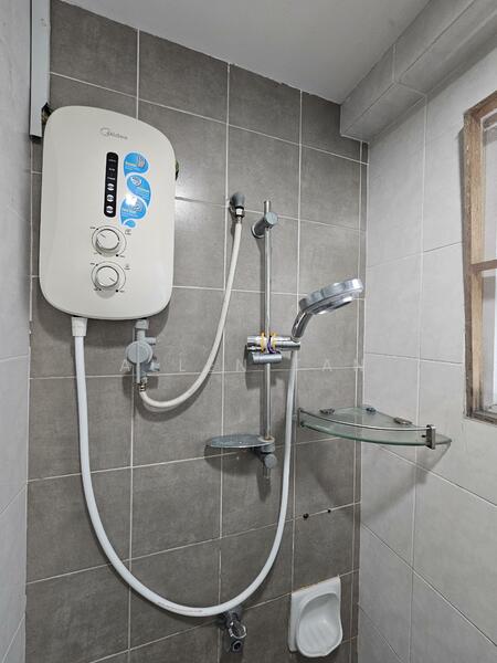 Condominium for Sale at Sterling - Allen Tan - Bathroom - PropertyGuru.com.my