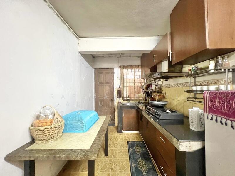 Taman Lindungan Jaya PJS 4 Petaling Jaya untuk Untuk Dijual - RM 470,000, Feb 2026 - Kitchen - PropertyGuru.com.my