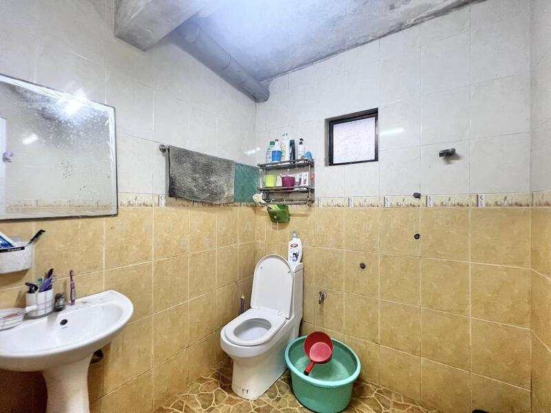 Taman Lindungan Jaya PJS 4 Petaling Jaya untuk Untuk Dijual - RM 470,000, Feb 2026 - Bathroom - PropertyGuru.com.my