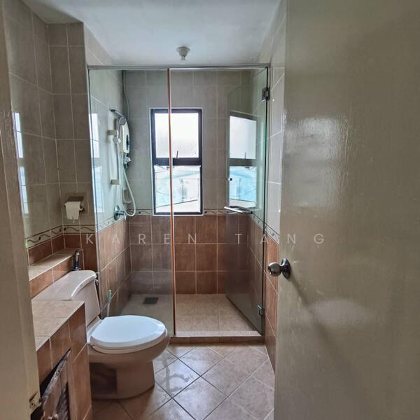 3-storey Terraced House for Sale in KL City Centre (Kuala Lumpur) - Karen Tang - Bathroom - PropertyGuru.com.my