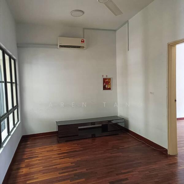 3-storey Terraced House for Sale in KL City Centre (Kuala Lumpur) - Karen Tang - Living Room - PropertyGuru.com.my