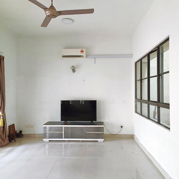 3-storey Terraced House for Sale in KL City Centre (Kuala Lumpur) - Karen Tang - Living Room - PropertyGuru.com.my