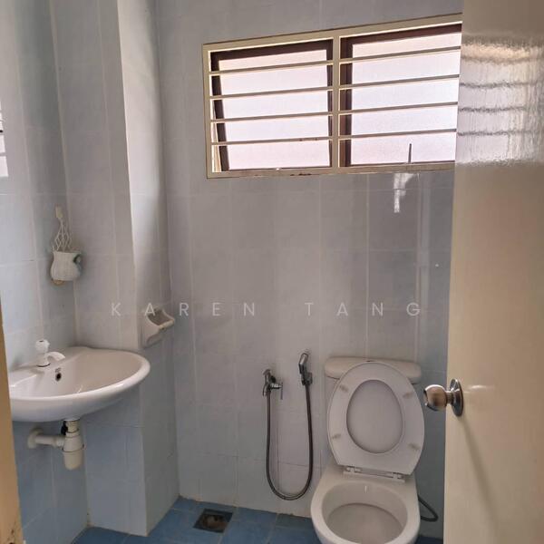 3-storey Terraced House for Sale in KL City Centre (Kuala Lumpur) - Karen Tang - Bathroom - PropertyGuru.com.my