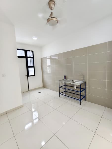 Rumah Teres untuk Dijual di Taman Desa Tebrau (Tebrau) - KT Tan - Kitchen - PropertyGuru.com.my