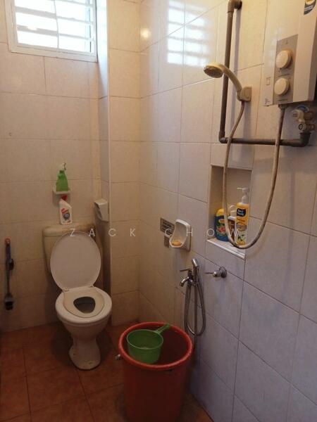 2-storey Terraced House for Sale in Taman Tropika (Kulai) - Zack Chow - Bathroom - PropertyGuru.com.my