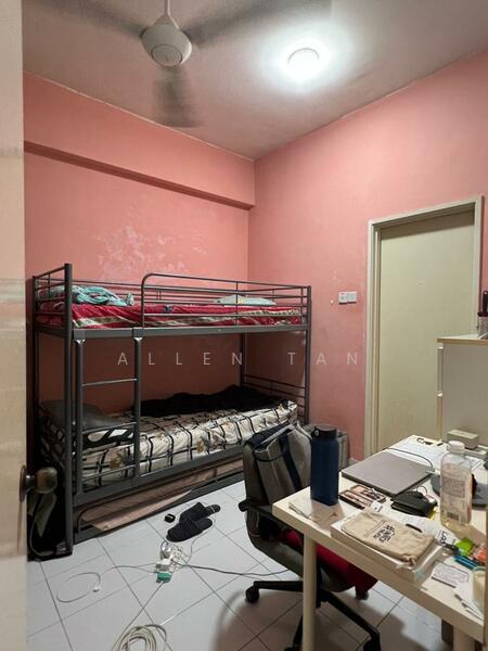 Condominium for Sale at Sterling - Allen Tan - Bedroom - PropertyGuru.com.my