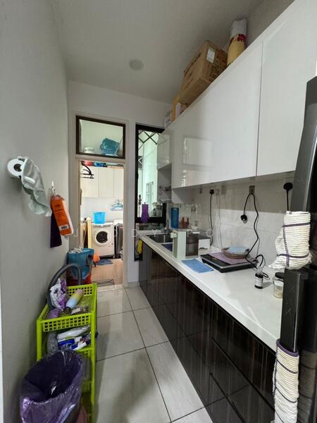 Service Residence for Sale at D'Summit Residences - Jeddy Poh - Kitchen - PropertyGuru.com.my