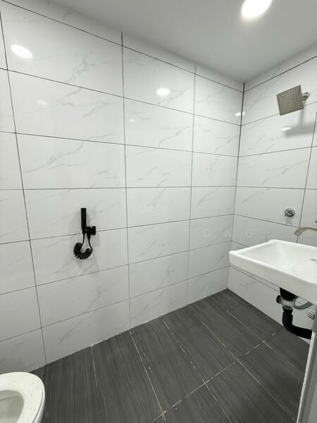 2-storey Terraced House for Sale in Saleng (Senai) - Daniel Yong - Bathroom - PropertyGuru.com.my