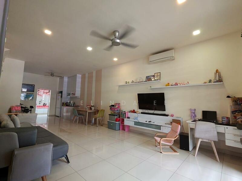 Kangkar Pulai untuk Untuk Dijual - RM 600,000, Mac 2026 - Living Room - PropertyGuru.com.my