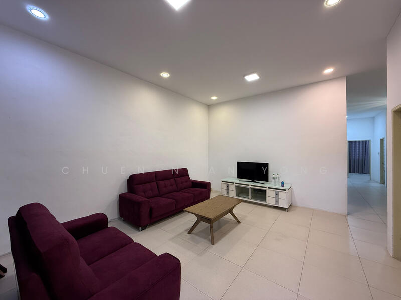 Semi-Detached House for Rent in Senadin (Miri) - Chuen Nean Yong - Living Room - PropertyGuru.com.my